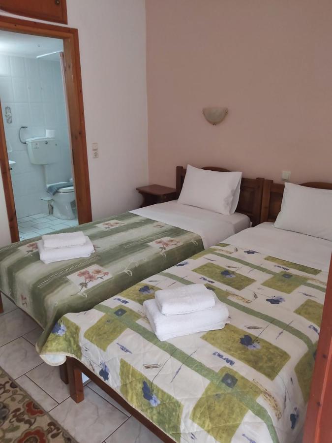 Voula Pansion Hotell Kardhamili Exteriör bild