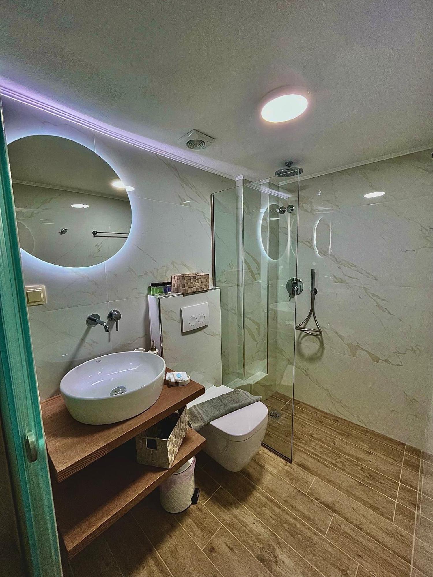 Voula Pansion Hotell Kardhamili Exteriör bild
